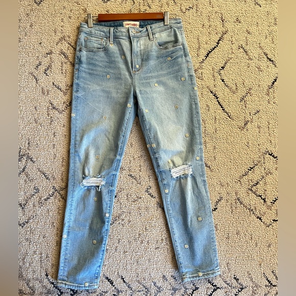 CDriftwood Embroidered Gizelle Light Wash Womens Jeans - Picture 4 of 8